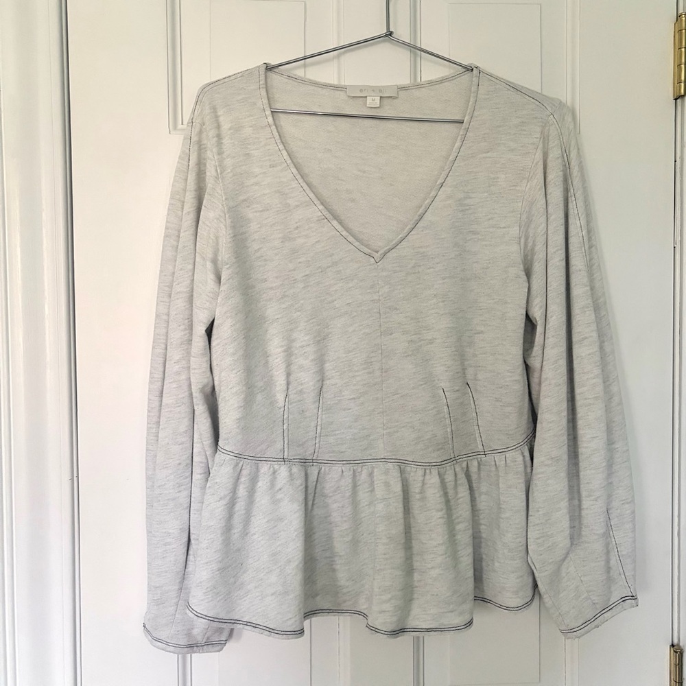 Anthrpologie Peplum Top Women's Gray V-Neck Sweatshirt Top